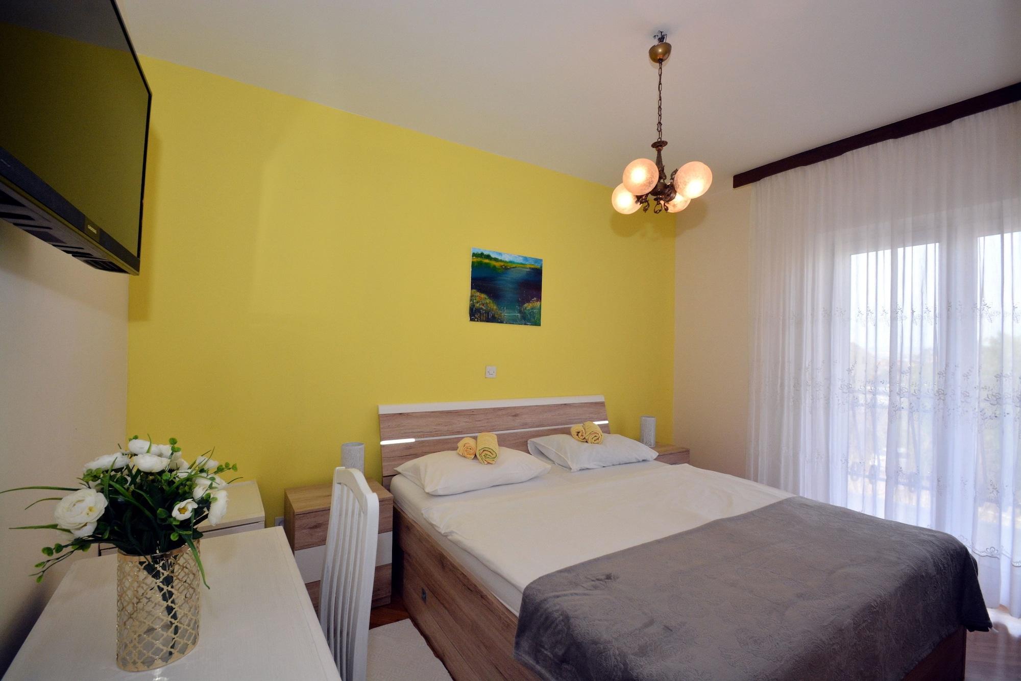 Pansion Dioklecijan Podstrana Exterior foto
