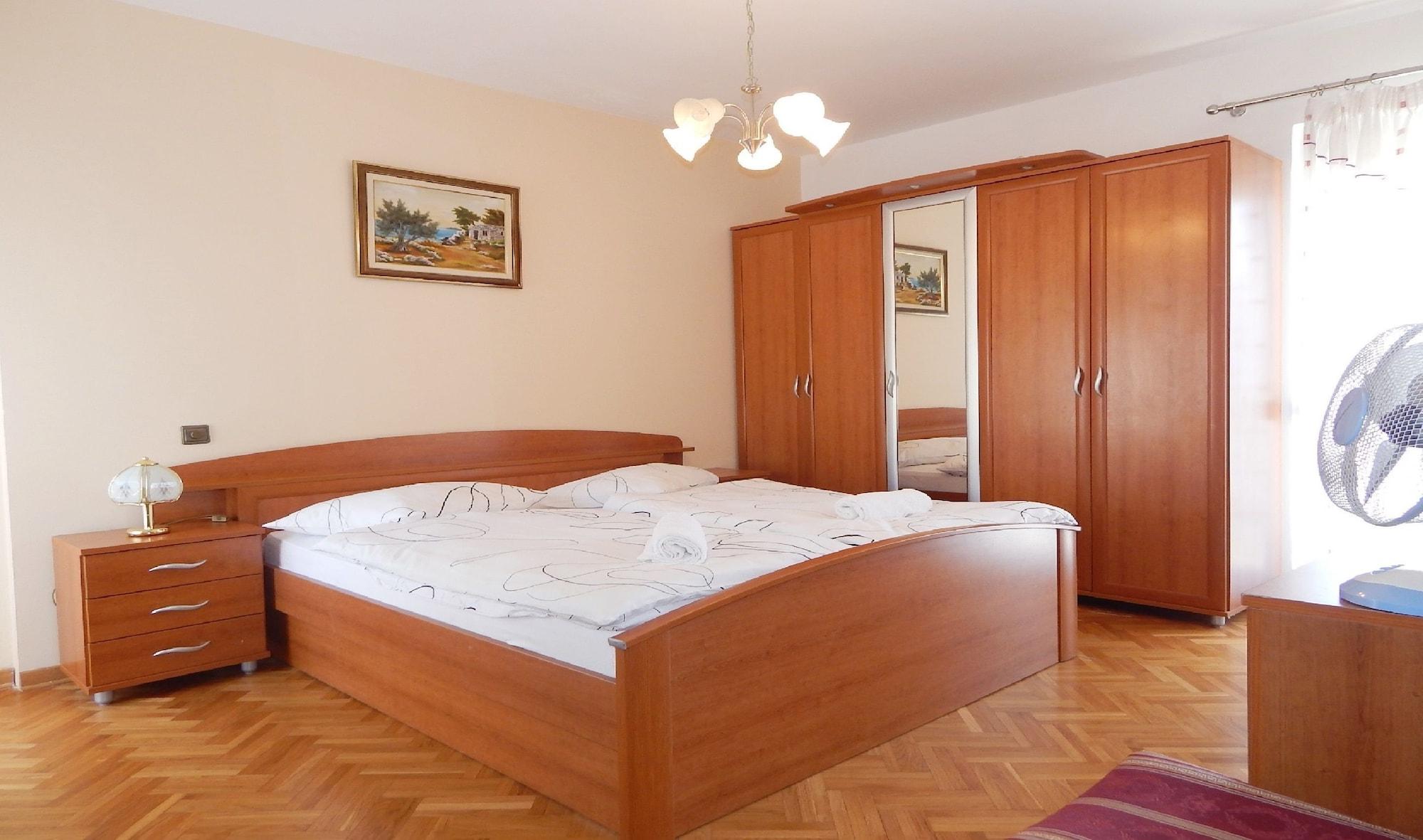 Pansion Dioklecijan Podstrana Exterior foto