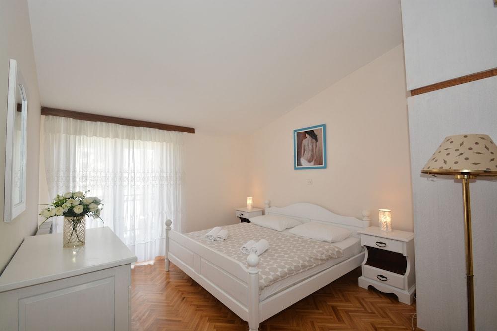 Pansion Dioklecijan Podstrana Exterior foto