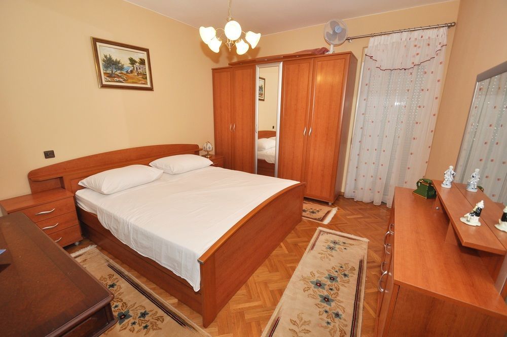 Pansion Dioklecijan Podstrana Exterior foto