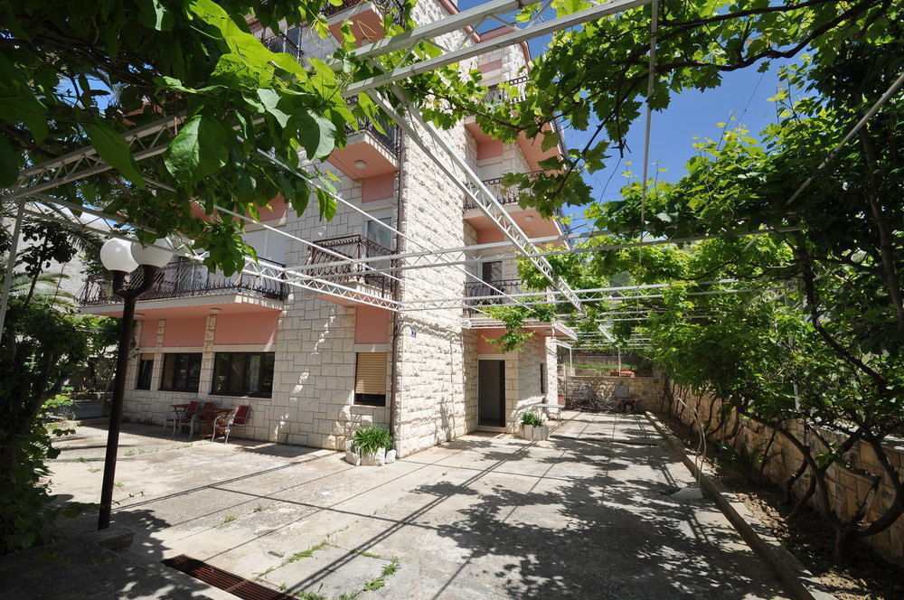 Pansion Dioklecijan Podstrana Exterior foto